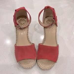 NEW Vince Camuto wedge coral SZ 80